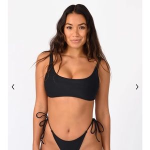 SKATIE MYA TOP - BLACK